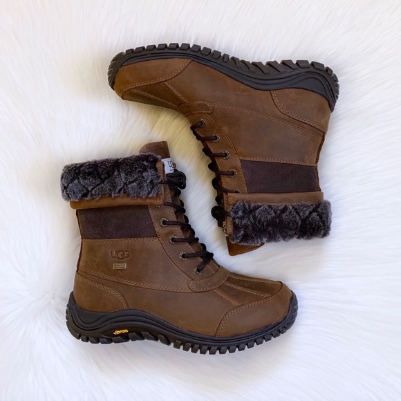 UGG Adirondack Boot II Luxe Quilt Waterproof - Picture 2 of 11